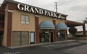 Grand Park Inn